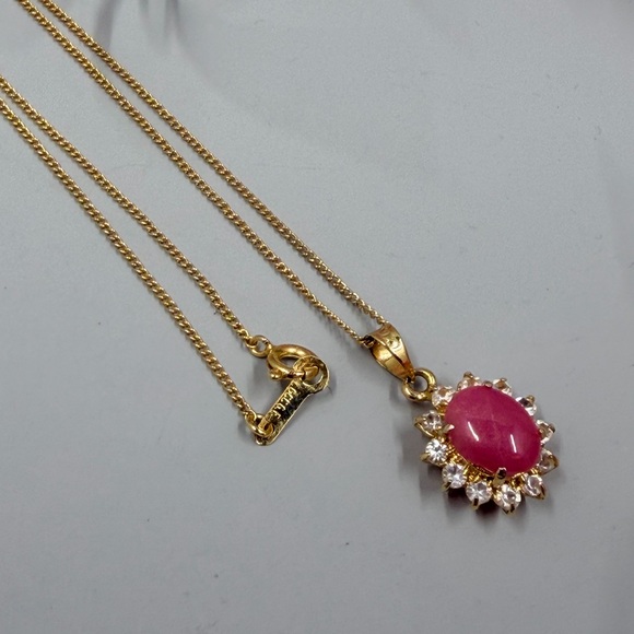 12K Gold Filled Pink Stone and Genuine Crystal Pendant Vintage Necklace - Picture 3 of 6